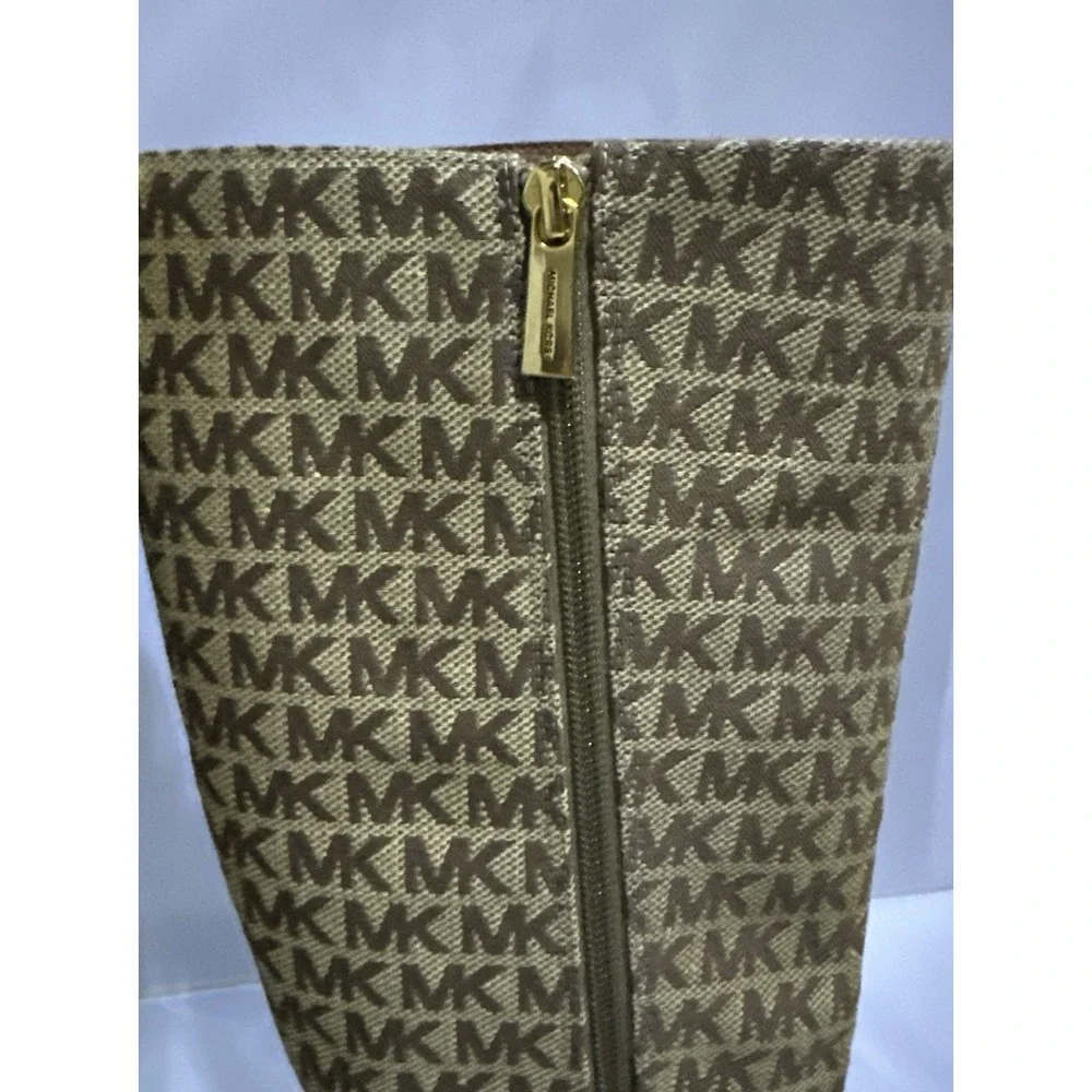Women Michael Kors Boots - Size 5 New